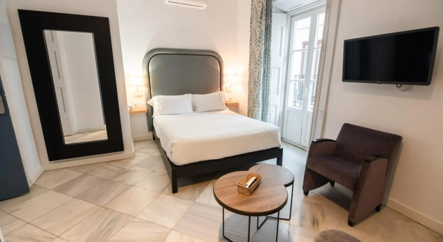 Apartahotel Siglo XIX, Забронировать Отель Тарифа Los Alcornocales Natural Park, рядом с Estatua de Sancho IV