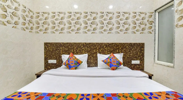 Номер Deluxe Fabhotel Maa Gayatri Sadan