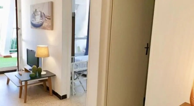 West City - T2 Cabine, Book Hotel La Grande-Motte Camargue