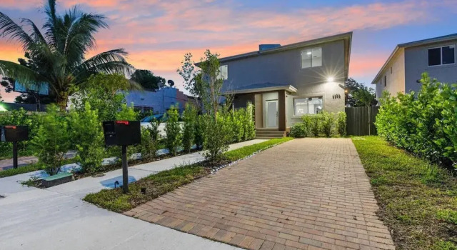 Апартаменты Luxurious 4BR Miami Home With Large Patio & Outdoor Space!
