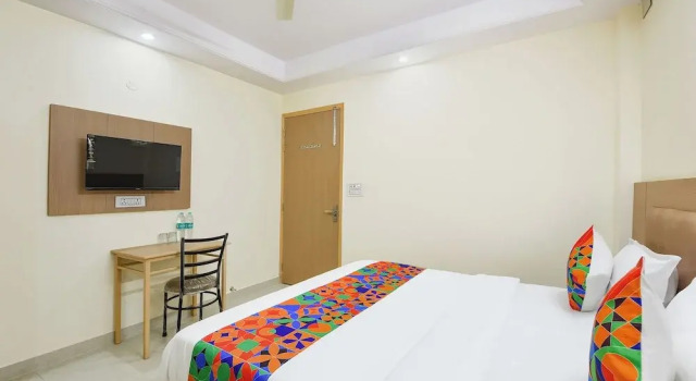 Номер Premium FabHotel Dwarka Heritage