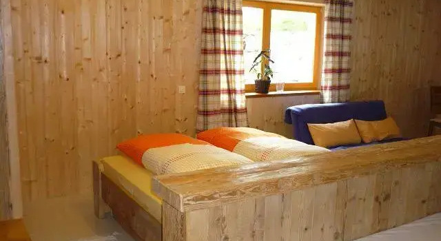Landhaus Kaiser, Rezerwuj Dom wakacyjny Hotele w Tyrol z parkingiem, Parking