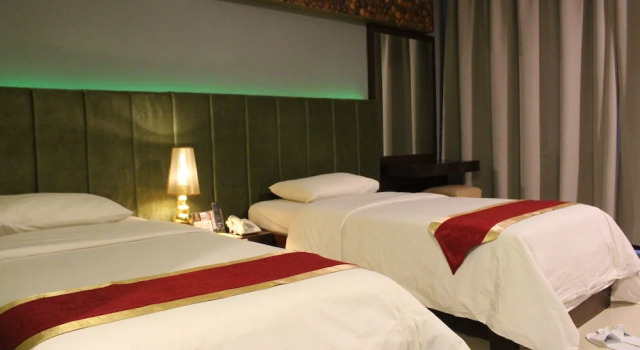 Двухместный номер Deluxe c 1 комнатой Sutan Raja Hotel & Convention Centre Kotamobagu