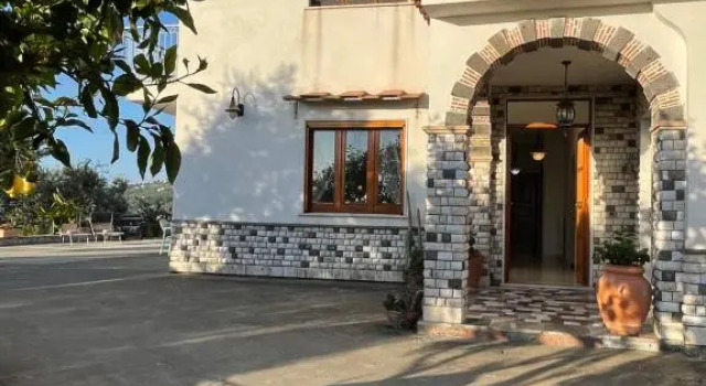 Loren House, Relaxing Location with Seaview