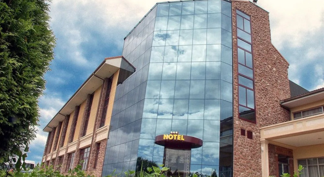 Hotel Restaurant Royal, Reservar Hotel Hotéis em Llanera com estacionamento, Estacionamento