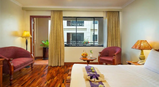 Люкс Deluxe Dragon Royal Angkor Hotel