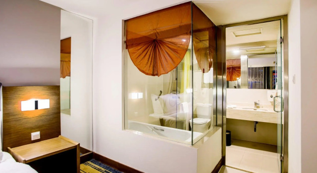 Двухместный номер Standard Holiday Inn Express Dalian City Centre by IHG
