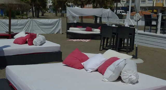 Апартаменты Luxury Apartment On The Golden Mile