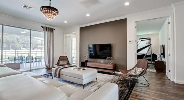 Comfortable and Modern Home With Private Pool Near Disney, Rezerwuj Hotel Kissimmee Kissimmee