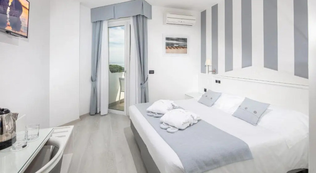 Двухместный номер Standard с видом на море Hotel Bellavista