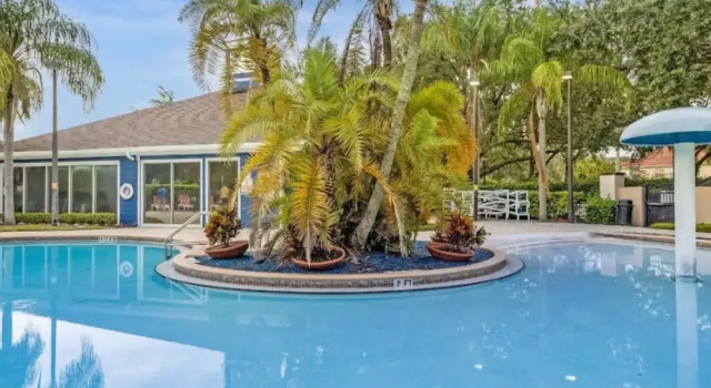 Коттедж Luxury 4 BDR House Near Disney 11105
