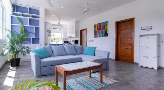 Апартаменты Private Rooftop Patio 2 Bedroom Apartment
