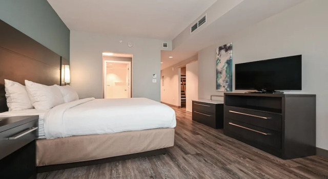 Люкс c 1 комнатой с балконом Residence Inn by Marriott Myrtle Beach Oceanfront