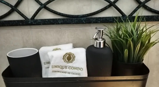 Четырёхместный люкс Superior Hotel Aroma 406