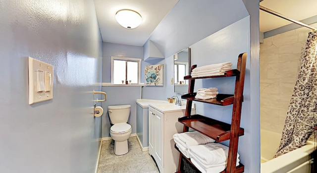 Shoreline Apartment on the Bus Line by RedAwning