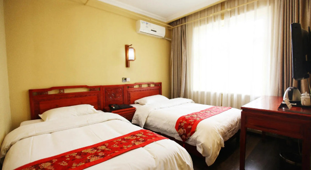Двухместный номер Deluxe Beijing Hyde Courtyard Hotel
