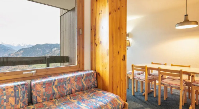 Studio in Doucy at the Foot of Ski Slopes, Boek Appartement Doucy Le Grand Domaine, in de buurt van Doucy-Combelouviere Ski Resort
