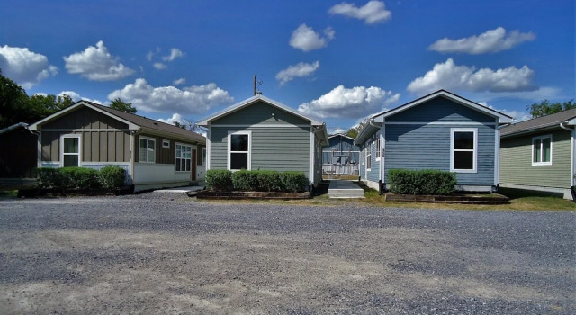 Karnes City Cottages, Varaa Hotelli Karnes City Texas