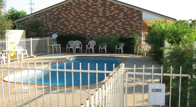 Highway Inn Motel, Забронировать Мотель Хэй Riverina