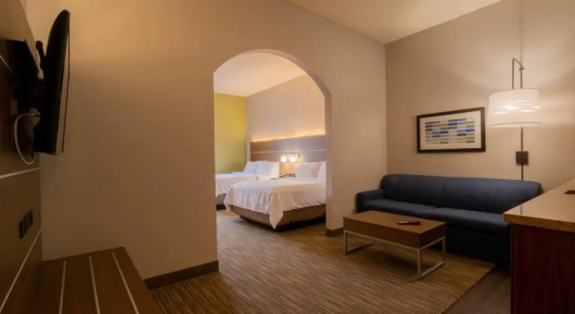 Двухместный люкс Holiday Inn Express Hotel & Suites Mankato East by IHG