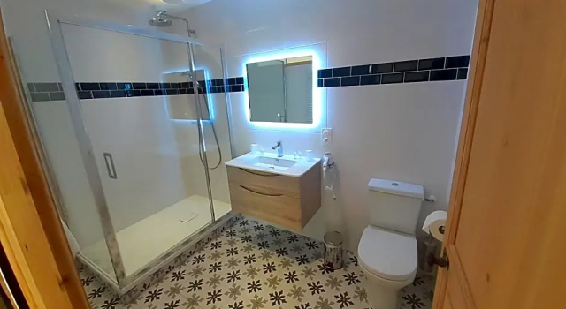 Auberge de Saint Jean, Varaa Hostelli Hotellit Côtes-d'Armor pysäköinnillä, Pysäköinti