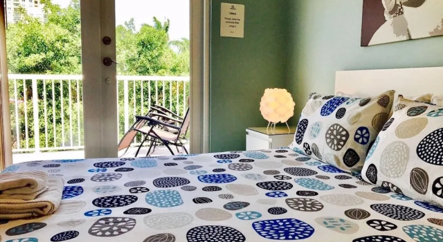 4 Bedroom Home by Ideal Experience VR, Забронировать Дом для отпуска Виллы Форт-Лодердейл, рядом с Old Fort Lauderdale Village Museum, Вилла