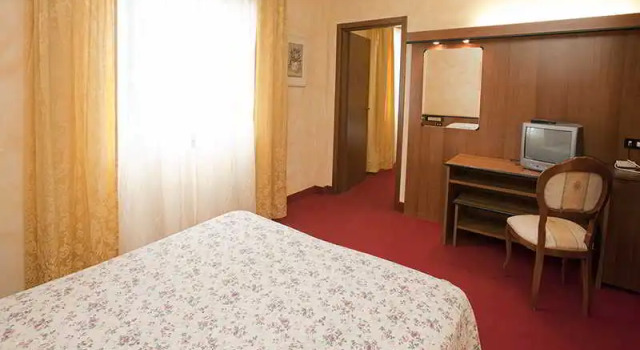 Hotel Granduca, Забронировать Отель Отели в центре Сан-Джулиано-Терме, в центре