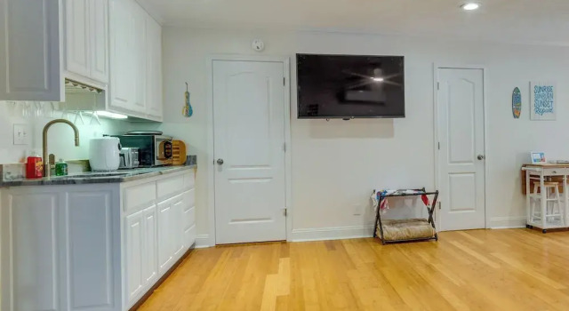 Апартаменты Gulf Breeze Vacation Rental for 2 w/ Pool Access!