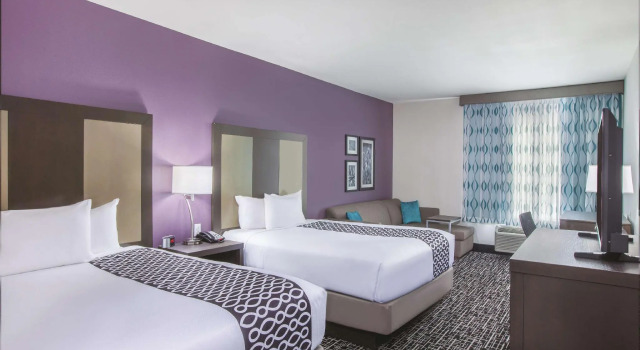 Четырёхместный люкс Deluxe La Quinta by Wyndham Lake Charles - Westlake