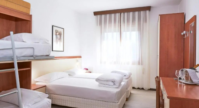 Трёхместный номер Standard HG Hotel Due Ragni
