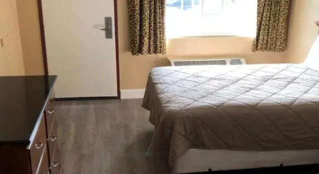 Четырёхместный номер Standard Arlington Inn
