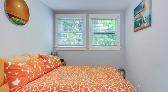 Hamptons Vacation Rental w/ Seasonal Pool!, Book Feriehus SPA-hoteller i New York State, SPA
