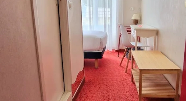 Номер Standard Brit Hotel Essentiel Pontivy Robic