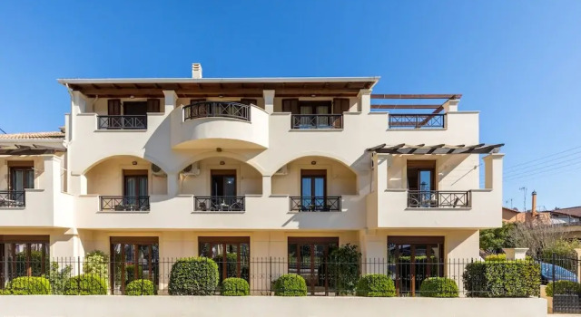 Lemon Tree Corfu Apartments by Konnect
