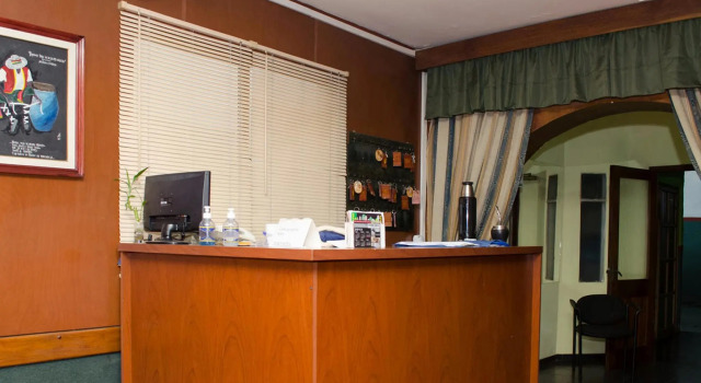Hotel Arosa, Rezervovat Hotel Hotely v Montevideo s parkováním, poblíž Ramirez Beach, Parkování