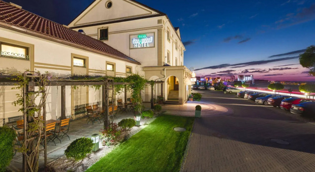 Hotel Sonnenhof, Rezerwuj Hotel Suceava Suczawa