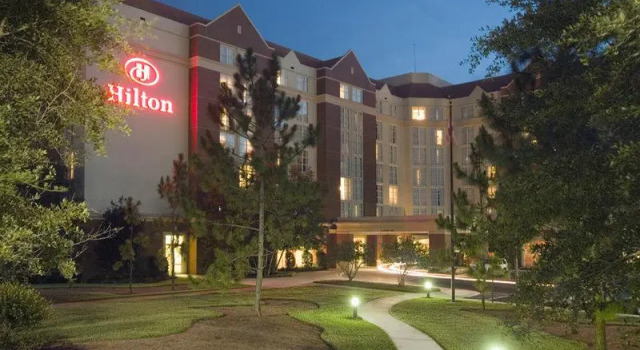 Кровать в общем номере Hilton University of Florida Conference Center Gainesville