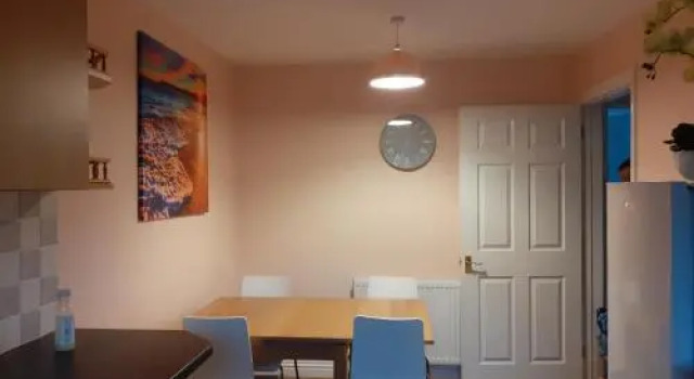 The Pink House, Paignton, Забронировать Отель Пейнтон Девон, рядом с Goodrington Station