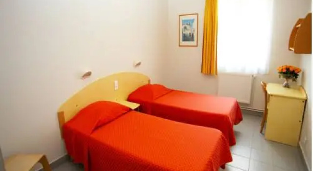 Village de Vacances le Lazaret, Забронировать Отель Отели Сета 3 звезды, рядом с Plage de la Vigie, 3*