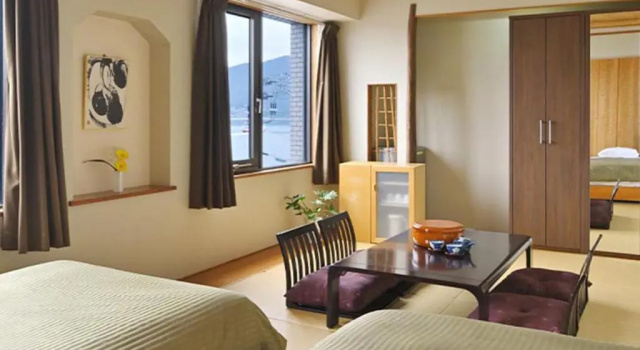 Четырёхместный номер Standard с видом на море Miyajima Coral Hotel
