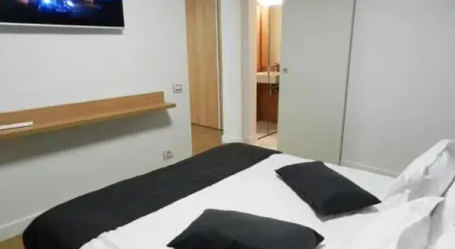 ApartHotel Bucharest, Забронировать Апарт-отель Апарт-отели Бухареста, рядом с La Grande Vie Casino, Апарт-отель