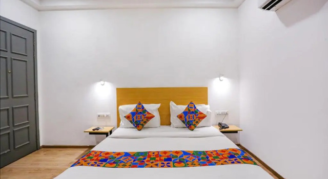 Номер Deluxe FabHotel Roseman