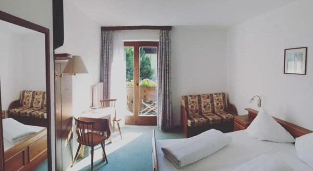 Двухместный номер Standard с балконом Hotel Linde