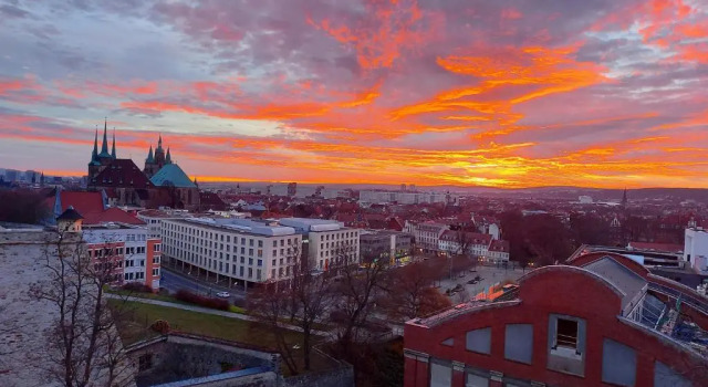 Апартаменты AT THE TOP - Penthouse über den Dächern der Stadt