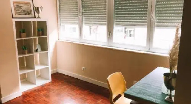 7Rios Rooms, Забронировать Отель Campolide Лиссабон, рядом с Больница Святой Марии