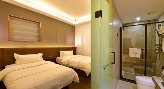Люкс Deluxe Zhaoqing Ruhe Lakeview Homestay (Qixingyan Paifang Branch)