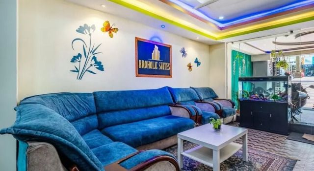 iROOMZ KSR Luxury Rooms
