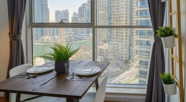 Minimalist Home in the Heart of Dubai Marina, Забронировать Отель Дубай-Марина , рядом с Международный яхт-клуб Дубая