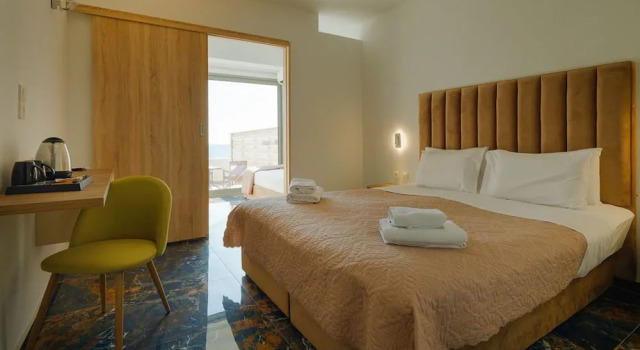 Номер семейный Superior с видом на море Ninos Grand Beach Resort