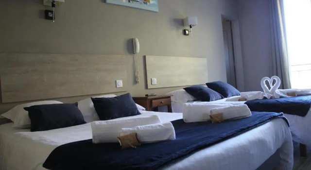 Четырёхместный номер Standard Hôtel de La Beauronne
